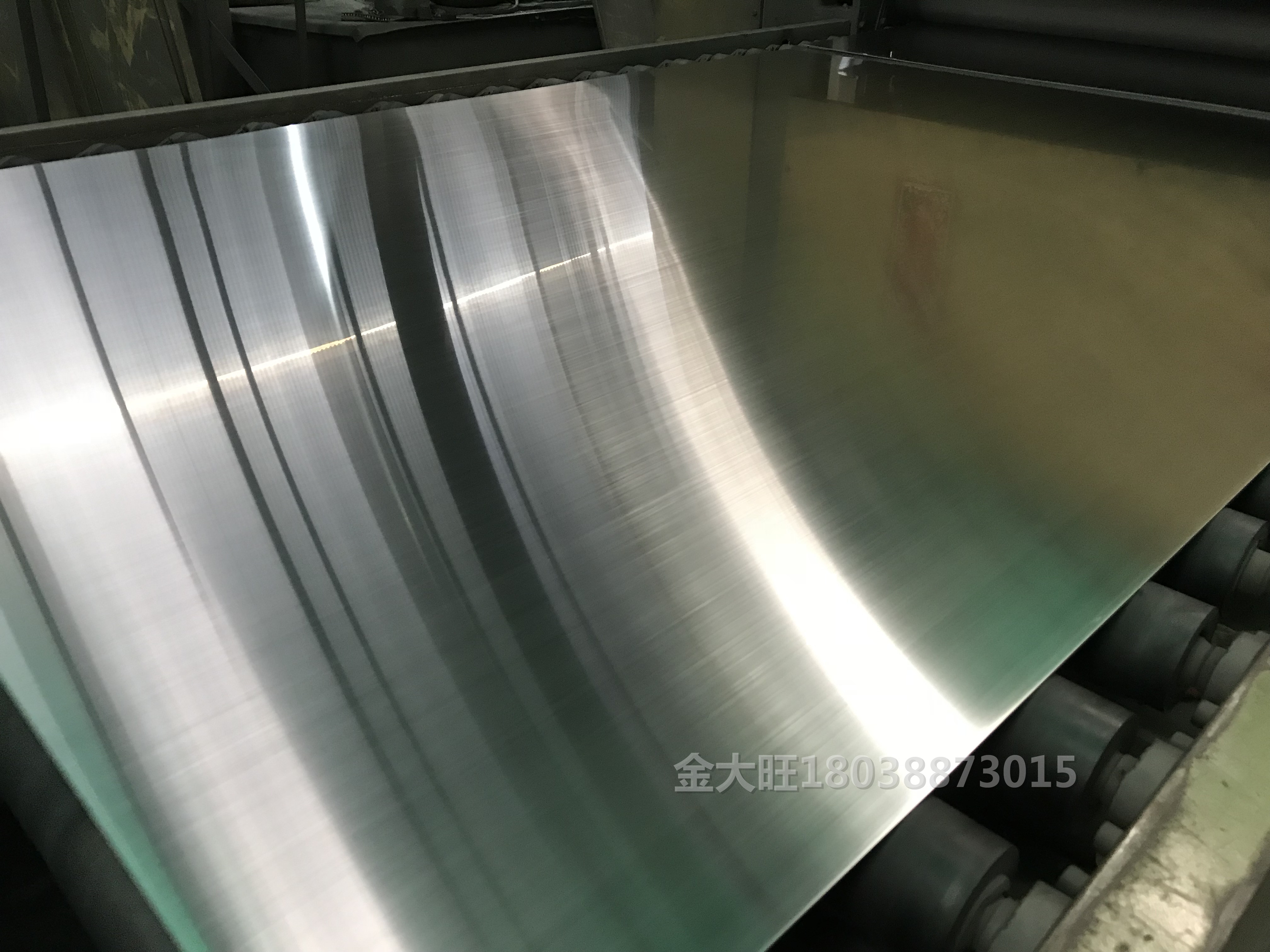 江門(mén)不銹鋼磨砂油磨拉絲雪花砂