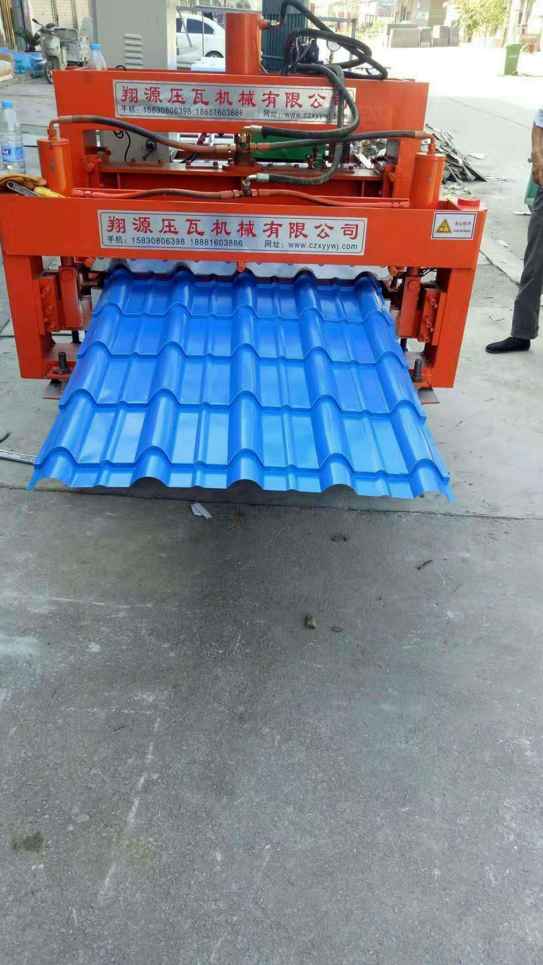 三層壓瓦機840/900/850/800彩鋼瓦設(shè)備廠家直銷 三層琉璃瓦壓瓦機 雙層琉璃瓦壓瓦機 河北三層琉璃瓦壓瓦機