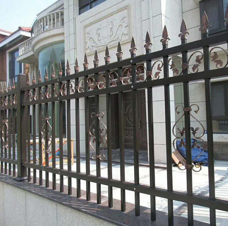 小區(qū)鋁藝護(hù)欄別墅庭院鋁合金圍墻圍欄學(xué)校鋁藝防護(hù)欄桿柵欄可定制 鋁合金圍欄