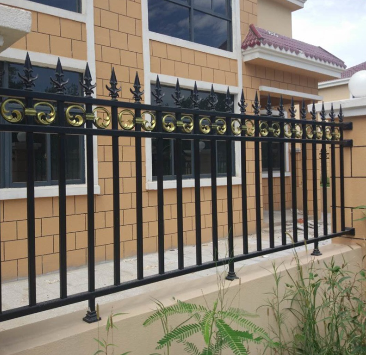 小區(qū)鋁藝護(hù)欄別墅庭院鋁合金圍墻圍欄學(xué)校鋁藝防護(hù)欄桿柵欄可定制 鋁合金圍欄