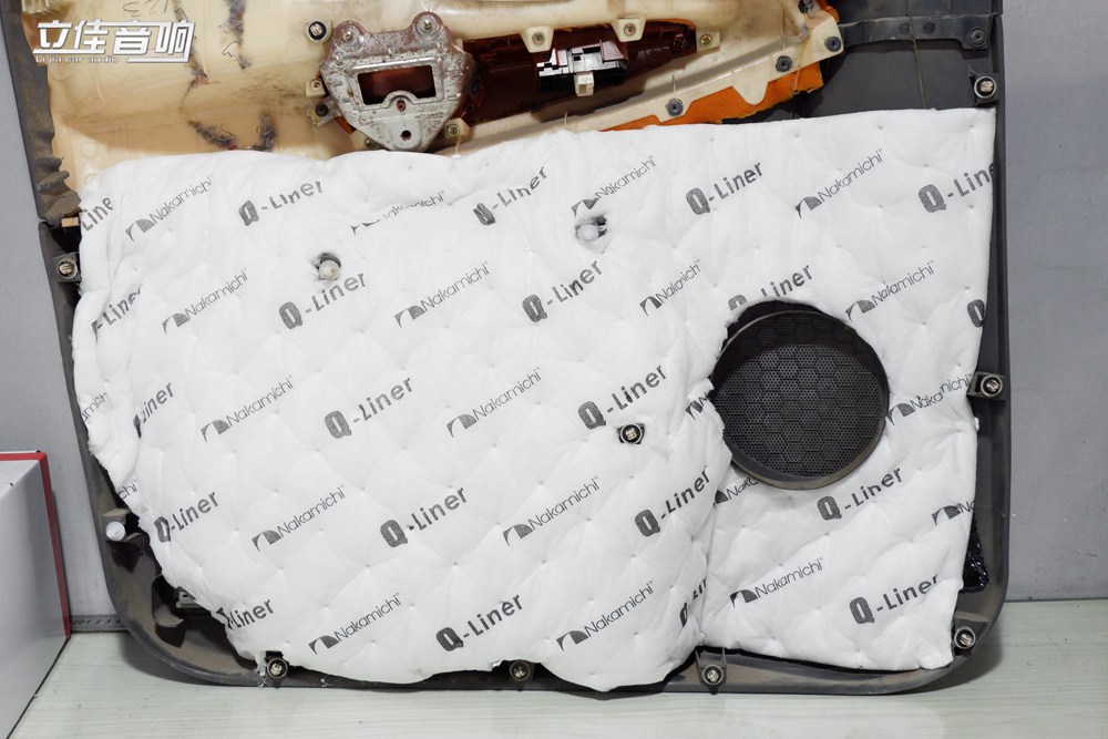 豐田大霸王普瑞維亞改裝升級歌航A4云主機德國RS節(jié)奏汽車音響漳州立佳