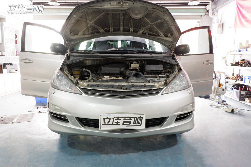 豐田大霸王普瑞維亞改裝升級歌航A4云主機德國RS節(jié)奏汽車音響漳州立佳