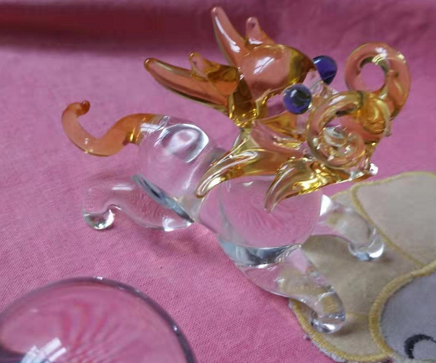 現(xiàn)場(chǎng)制作水晶拉絲禮品 /學(xué)費(fèi)5800元 一周左右學(xué)會(huì) * 包教會(huì)