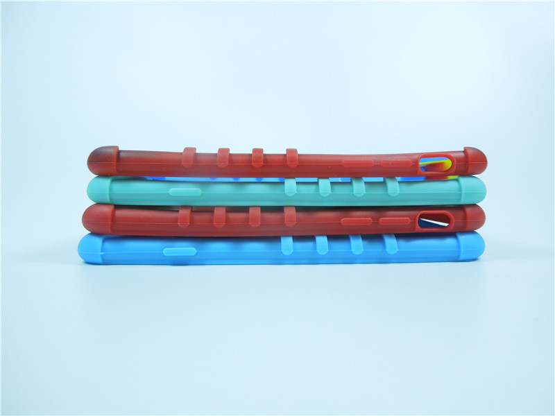 選購手機套的必看方法，不同材料的優(yōu)勢有哪些