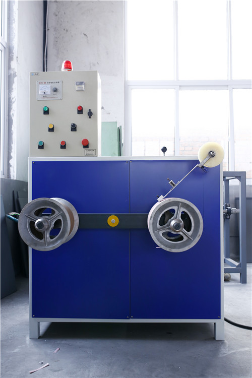 PP打包帶一出二生產(chǎn)設(shè)備 PP打包帶設(shè)備用起來(lái)怎么樣