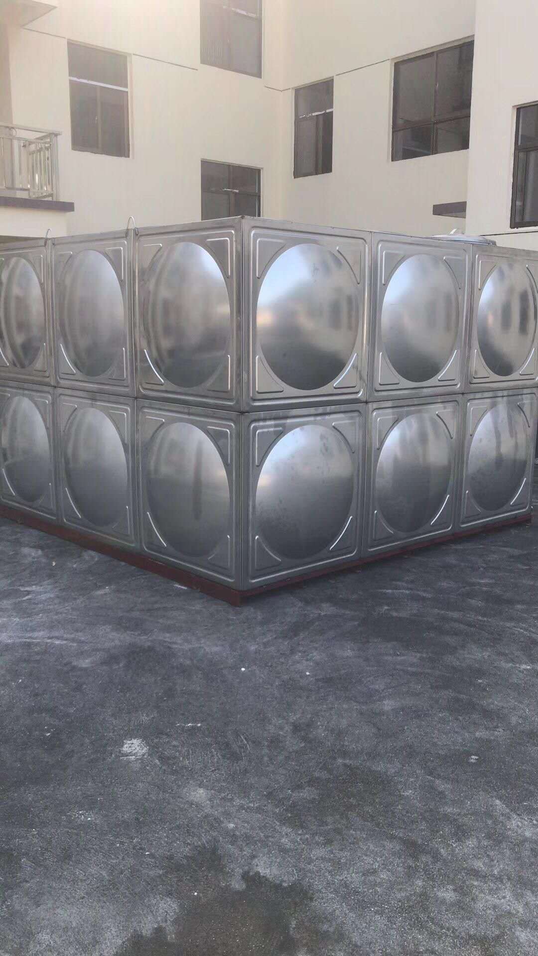 江門不銹鋼水箱廠家直銷，方形消防水箱價格，保溫儲水箱