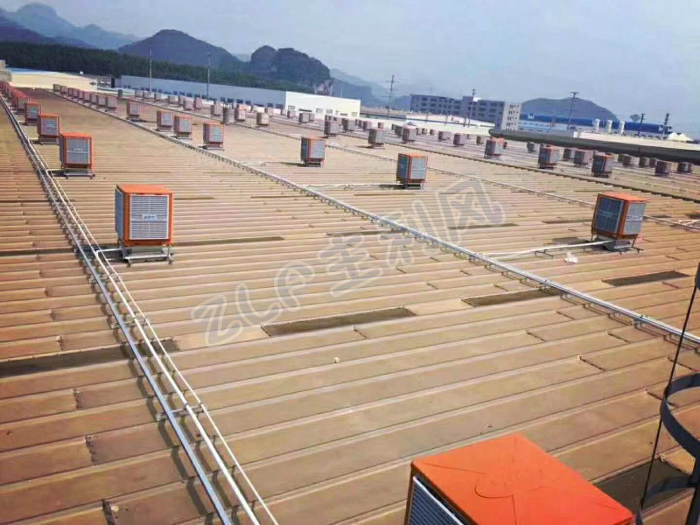 鋼結(jié)構(gòu)廠房通風降溫方法