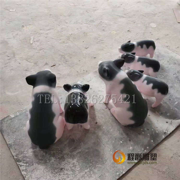 定制動(dòng)物豬造型 卡通戶外景觀大型人物室外 玻璃鋼仿真豬雕塑