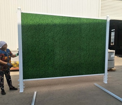 廠家直銷綠色小草夾心復(fù)合圍擋