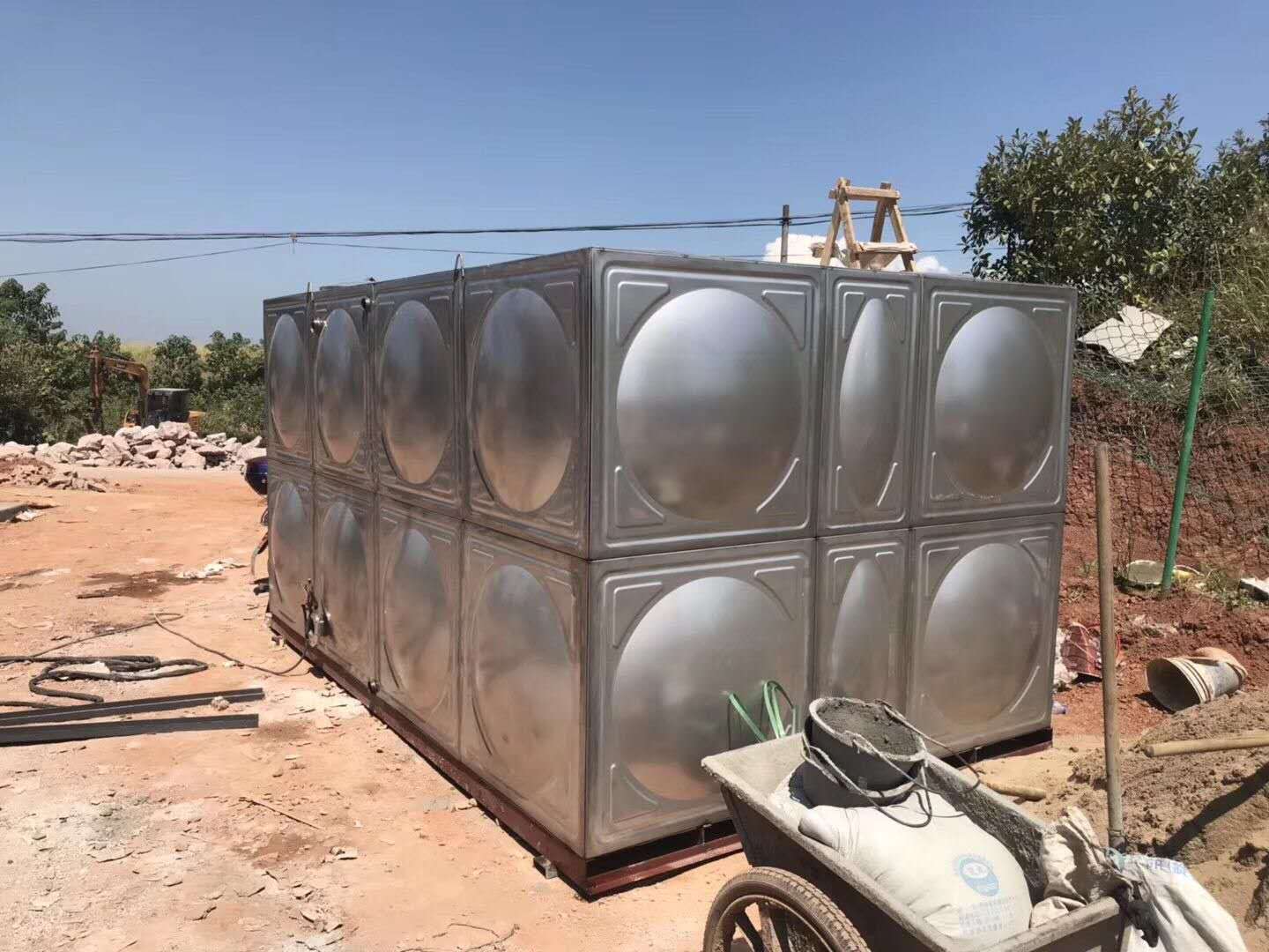 揭陽不銹鋼水箱定制做方形消防水箱304廠家直銷，不銹鋼保溫水箱安裝，裝配式方形水塔拼裝，不銹鋼保溫水箱，不銹鋼水箱304