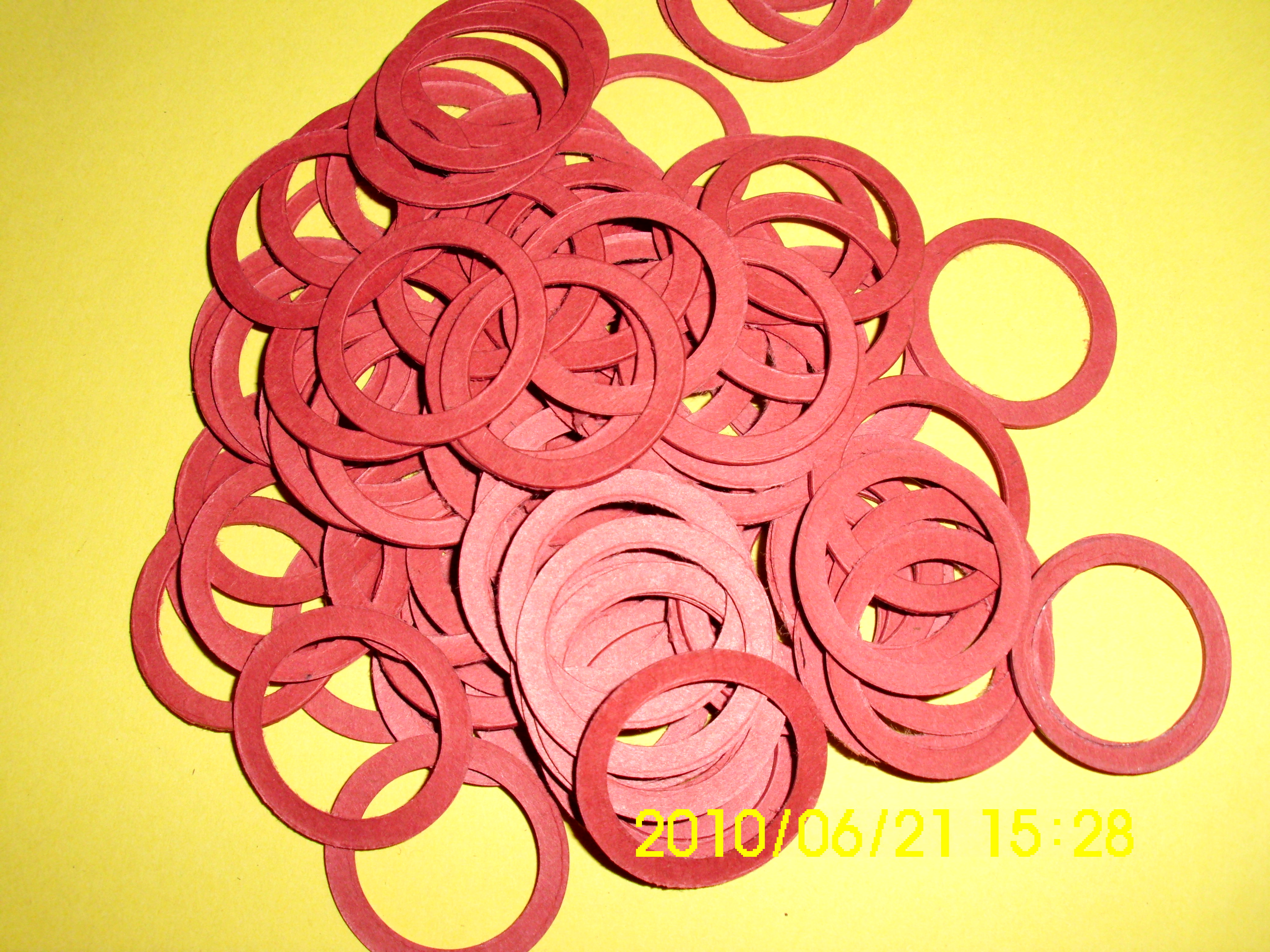 廠家供應(yīng)訂做各種厚度，顏色，規(guī)格的 防火快巴紙  絕緣快巴紙 快巴紙墊片 快巴紙背膠 快巴紙