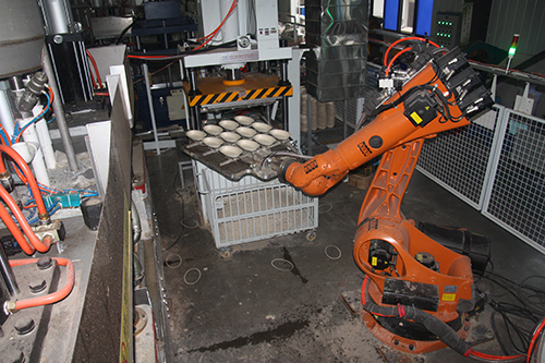 一次性紙漿餐具生產(chǎn)設(shè)備_一次性紙漿餐具成套生產(chǎn)設(shè)備