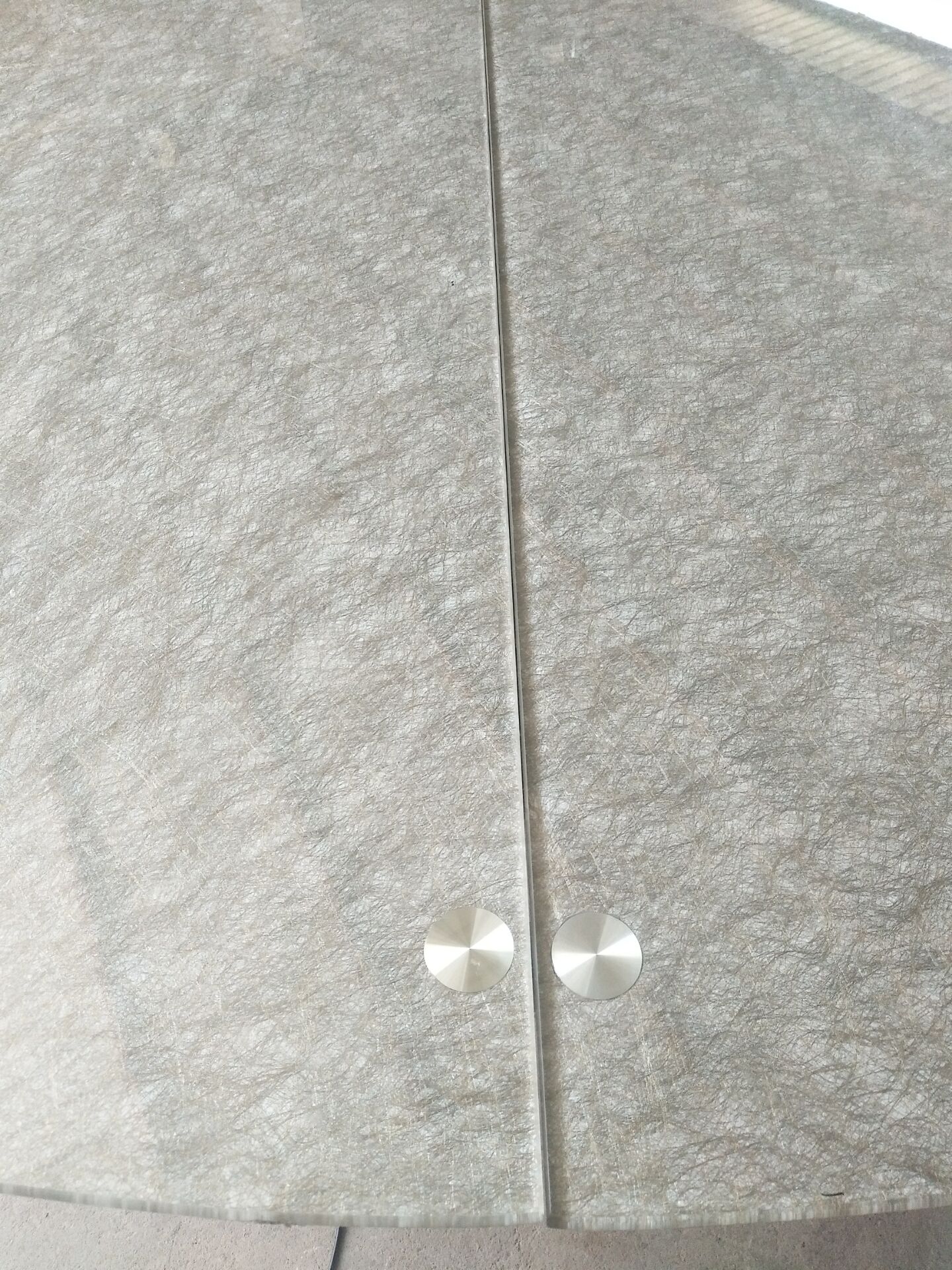 酒店餐桌裝飾玻璃、公交大巴內(nèi)裝飾