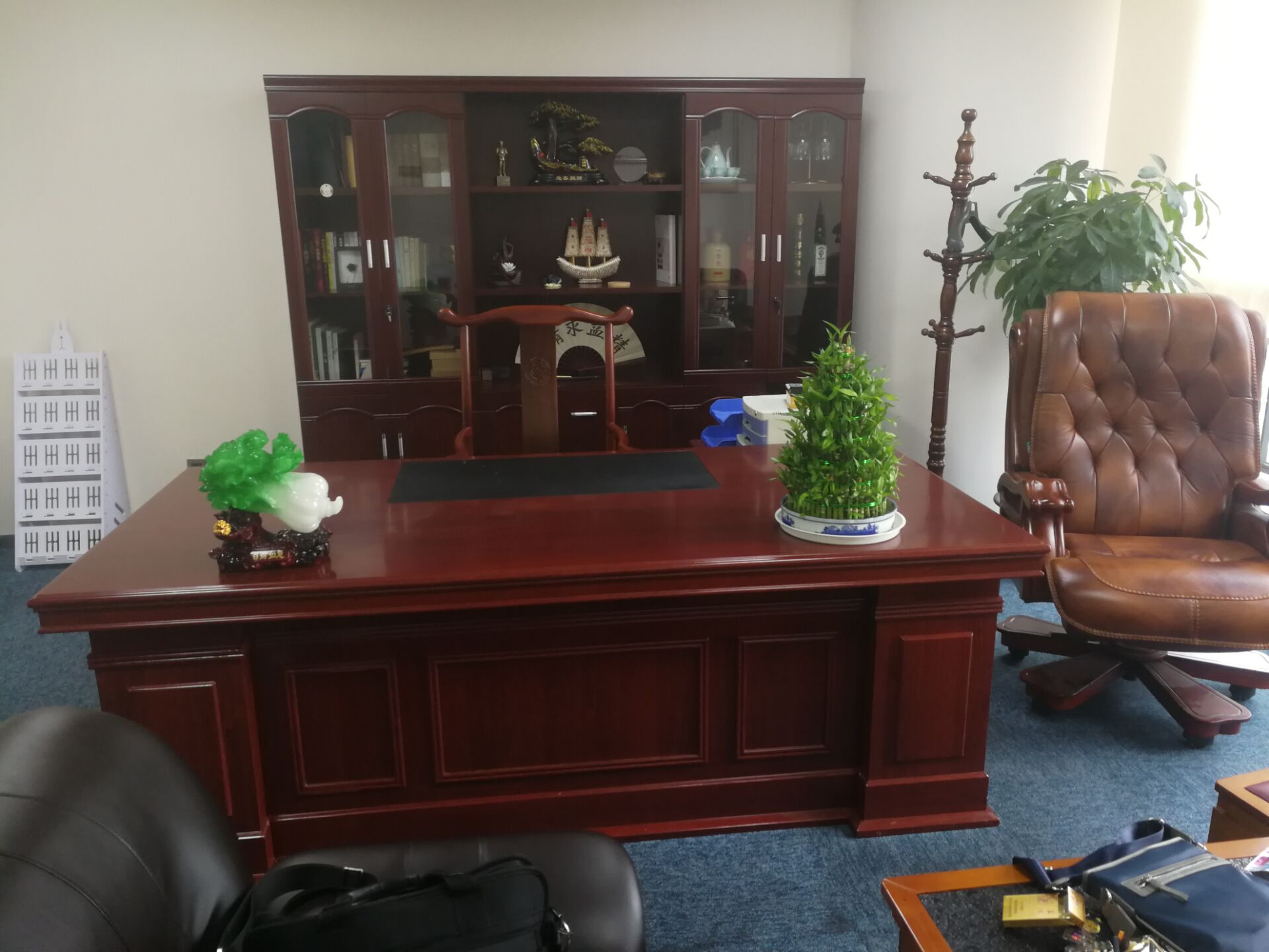 廣州辦公家具市場(chǎng)/廣州二手辦公家具市場(chǎng)