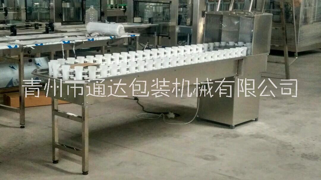 回轉(zhuǎn)式洗瓶機(jī) 半自動(dòng)沖瓶機(jī) 小型沖瓶機(jī) 飲料瓶沖瓶機(jī)