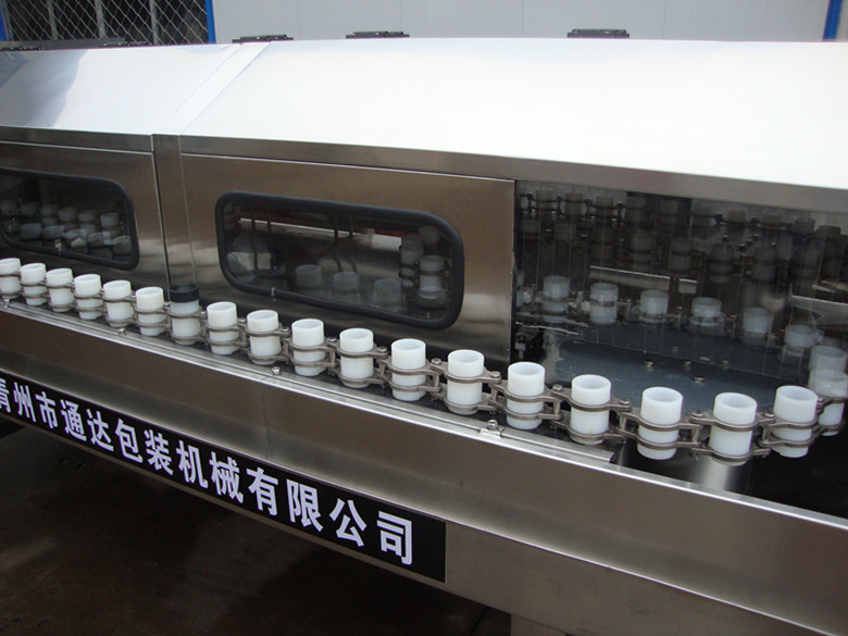 六輪沖瓶機(jī) 半自動(dòng)洗瓶機(jī) 飲料瓶洗瓶機(jī) 啤酒瓶沖瓶機(jī)