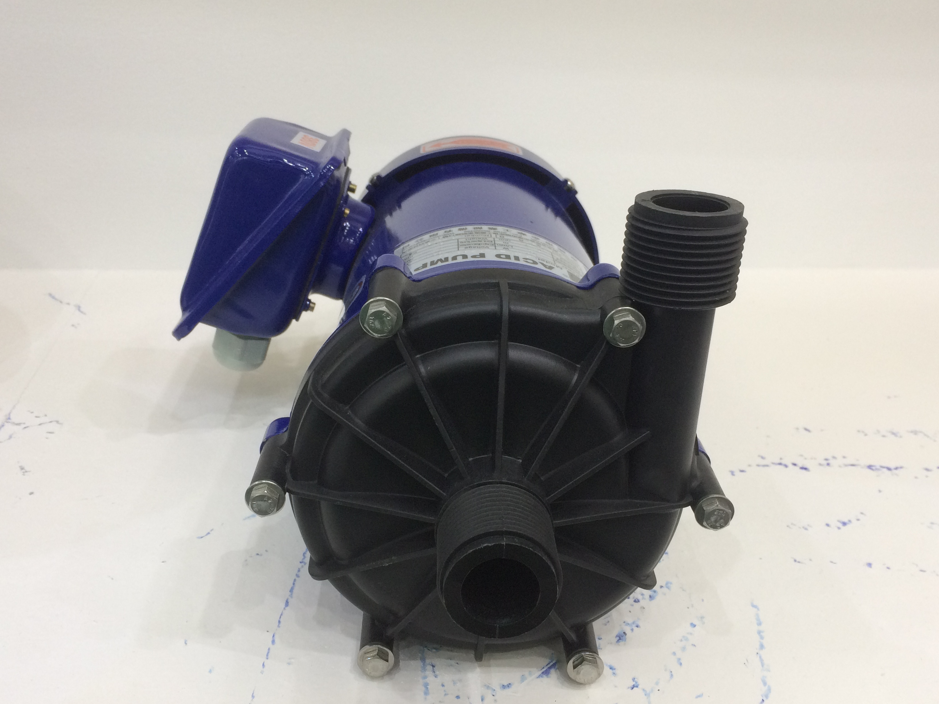 國寶廠直銷微型耐酸堿MP系列泵浦MP-F-100R PVDF材質(zhì)耐腐蝕磁力驅(qū)動泵