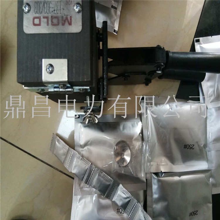 批發(fā)零售 熱熔放熱焊接模具 焊粉 工具箱 放熱焊接 熱熔焊接 石墨棒 焊接模具、焊粉