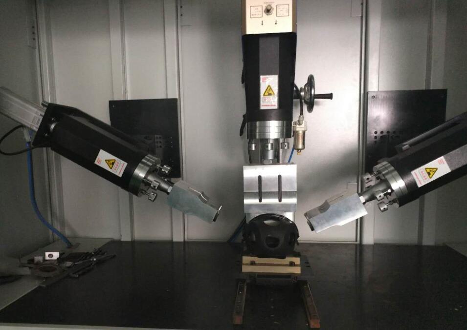 三工位超聲波塑焊機  自動化三工位超聲波塑料焊接機