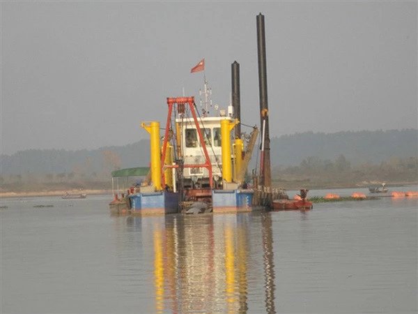 武漢水上挖掘機出租廠家價格多少錢