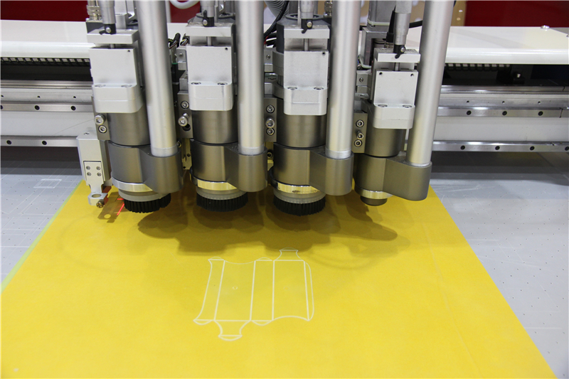 供應(yīng)底模雕刻機(jī)