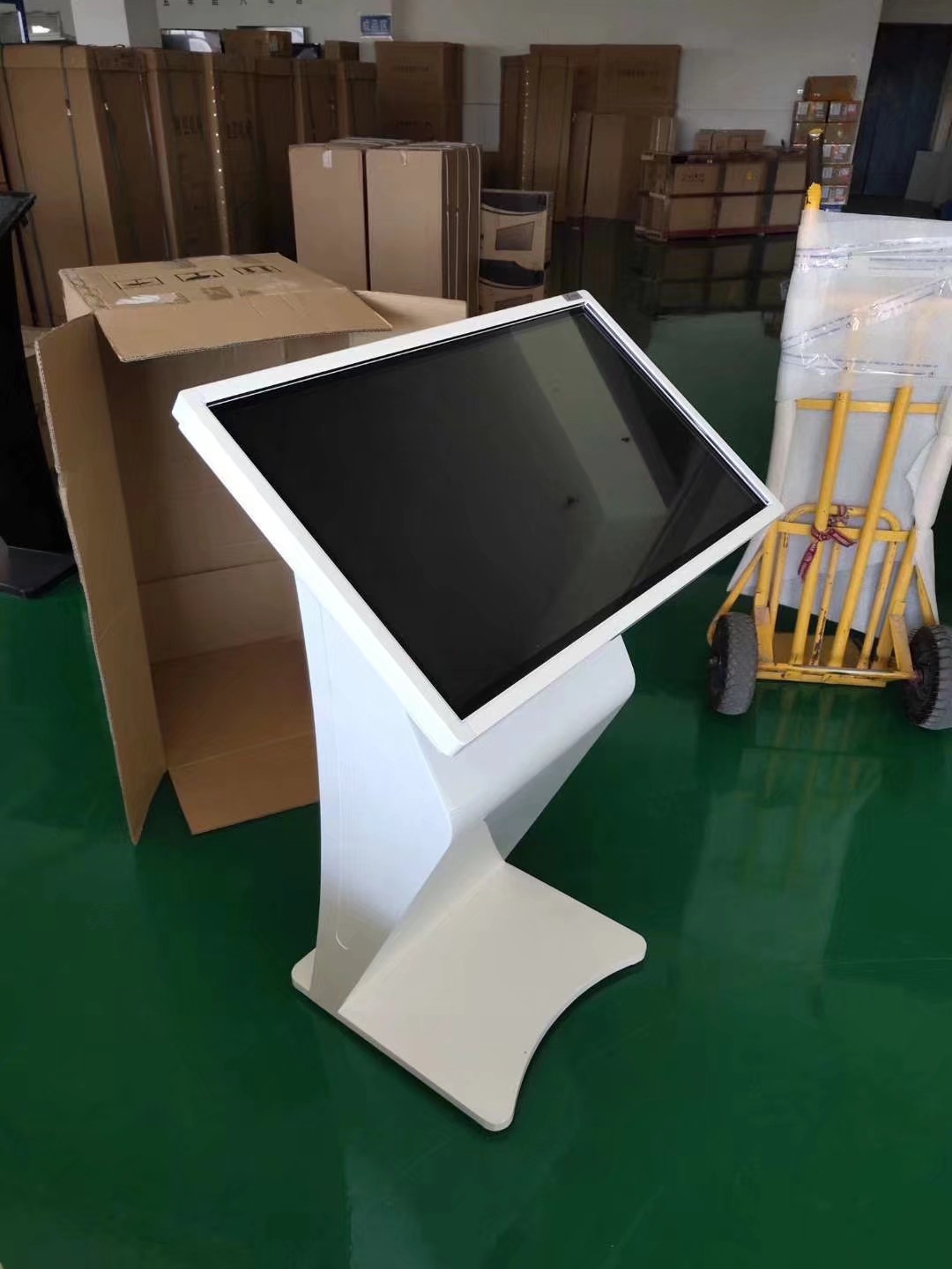 觸控查詢一體機(jī)/落地觸摸屏查詢機(jī)/電容屏觸控一體機(jī)臥式