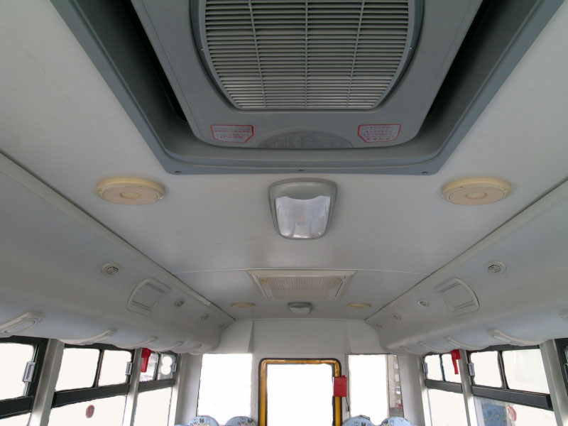 東風(fēng)42座校車 東風(fēng)42座幼兒園校車