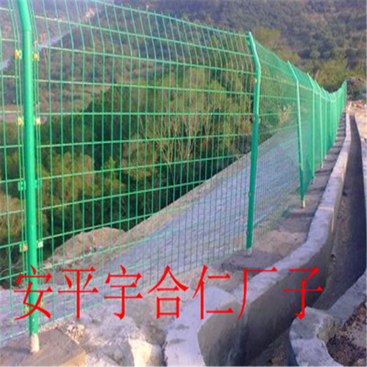 PVC護(hù)欄的五大優(yōu)點