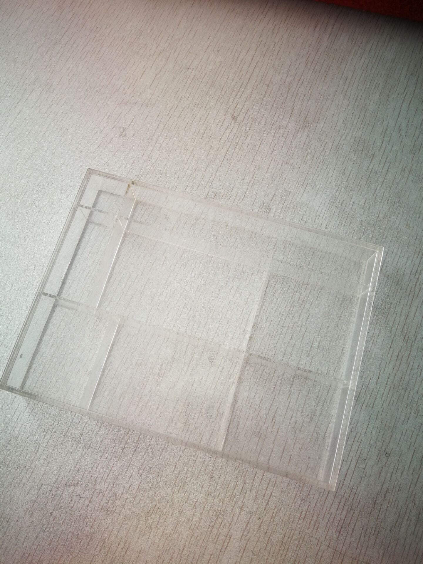壓亞克力有機(jī)玻璃板材廠家定制加工多格活動(dòng)蓋儲(chǔ)物收納盒