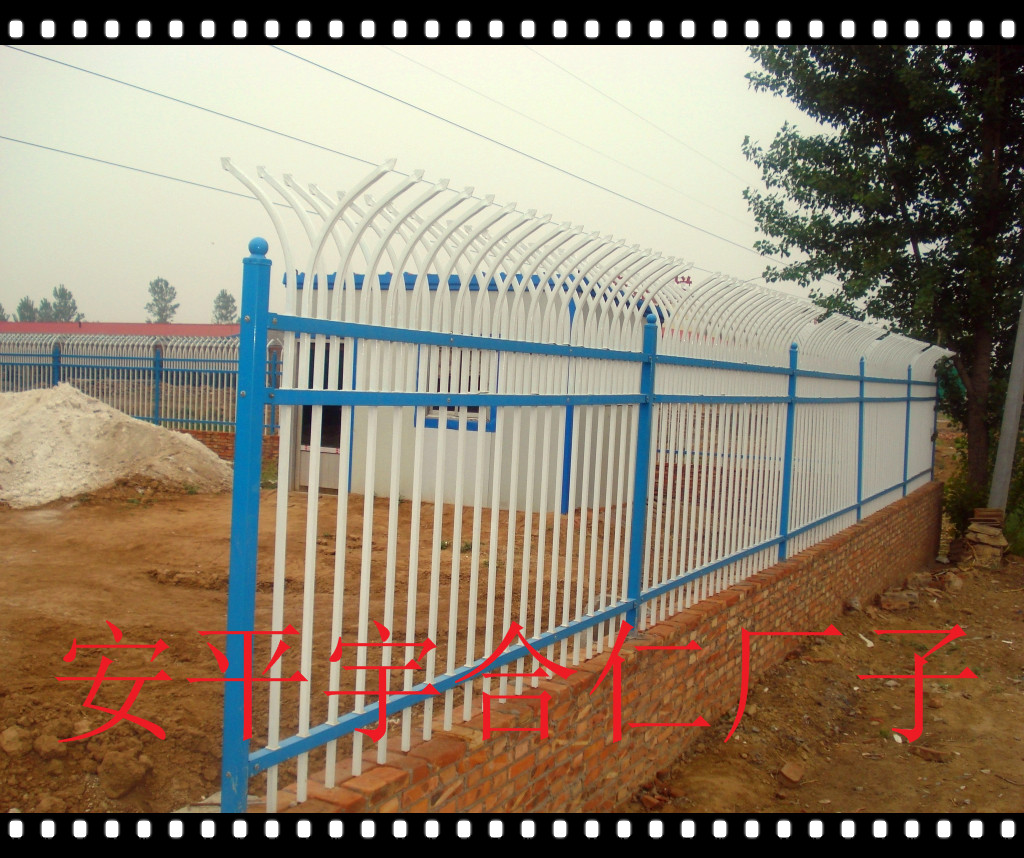 護(hù)欄網(wǎng)外圍被腐蝕后怎么辦？