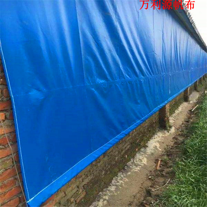 唐山牛場卷簾布批發(fā)價格，羊場卷簾布哪家好，豬場卷簾布定做廠家【萬利源帆布有限公司】