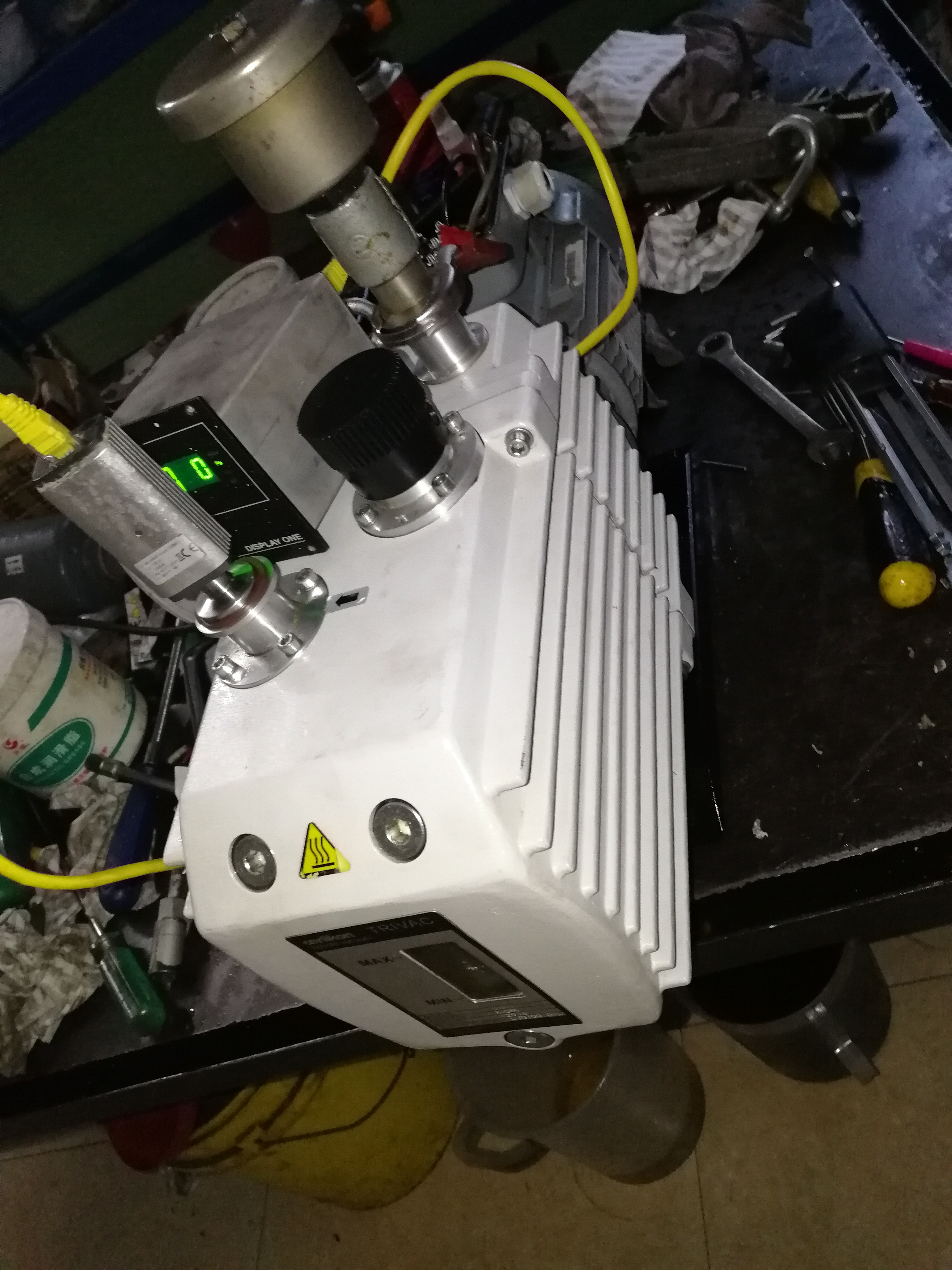 二手萊寶D16C真空泵/德國(guó)萊寶真空泵D16C