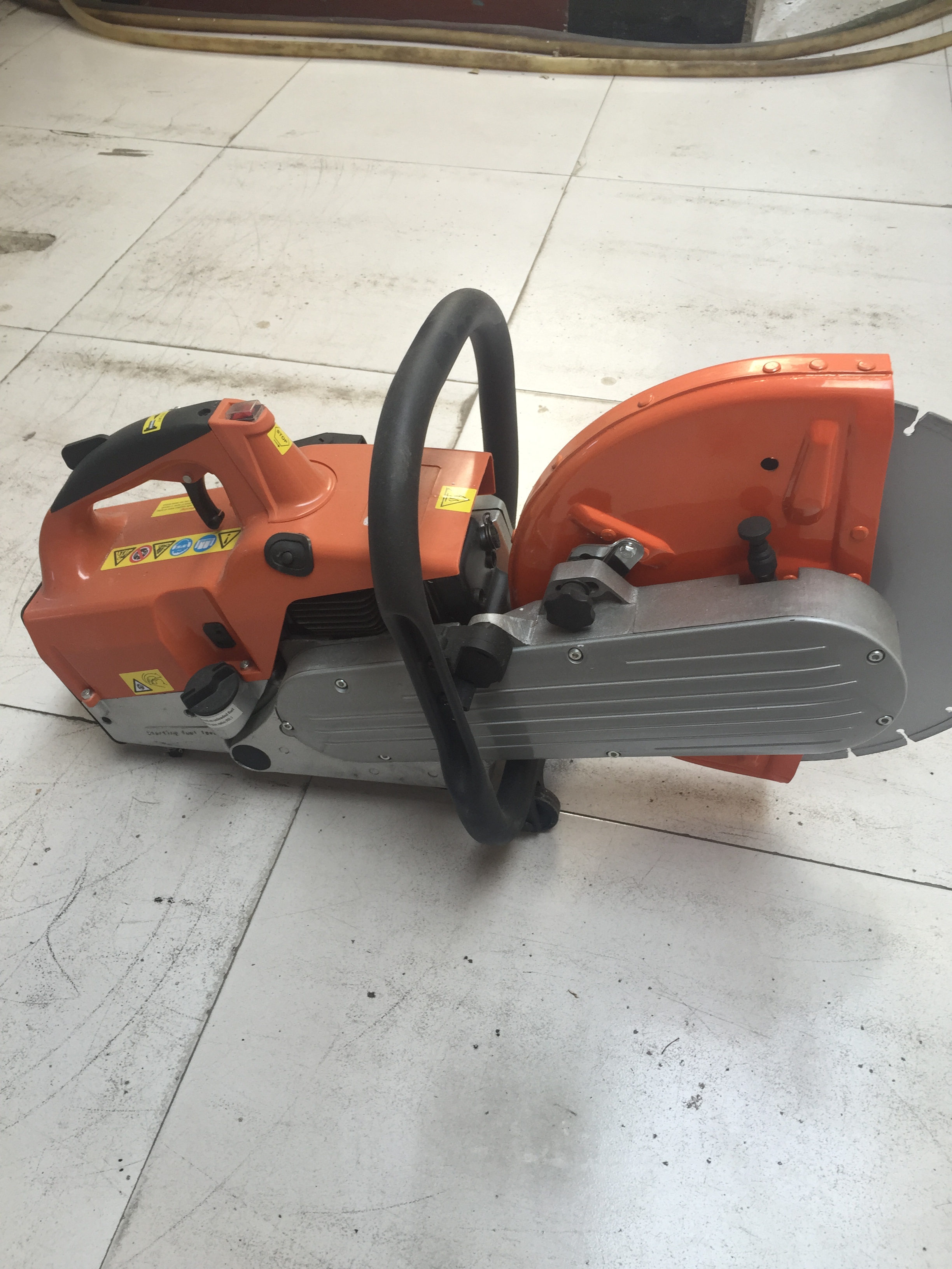 鼎誠直銷消防救援無齒鋸 動力破拆手提式切割機(jī)