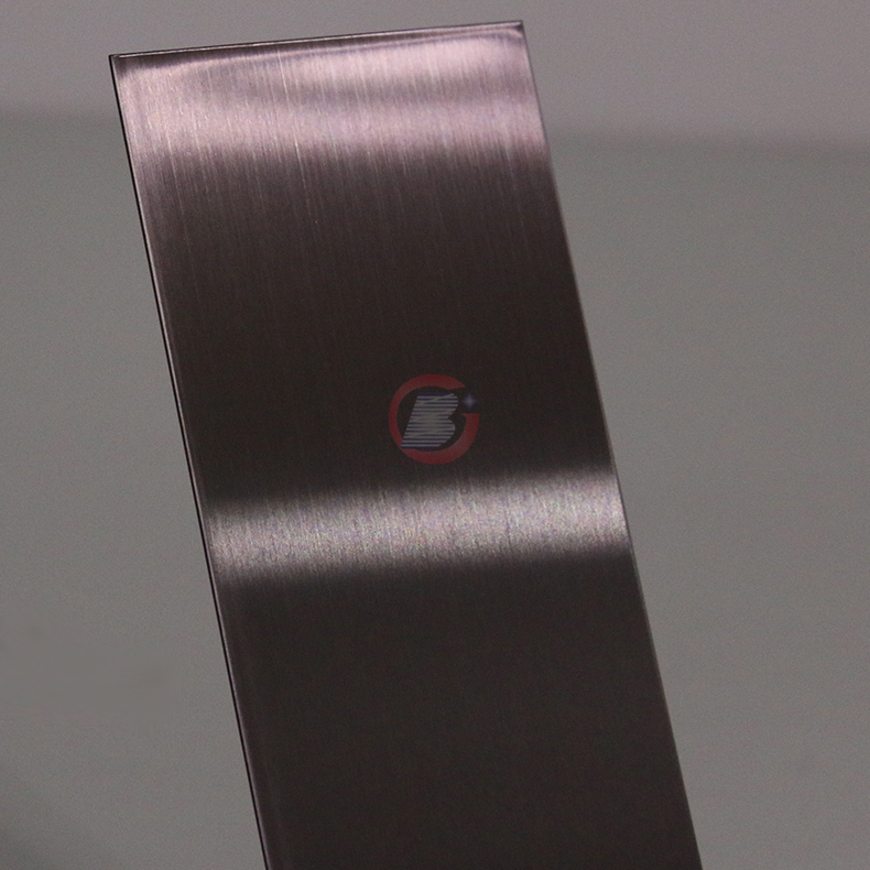 304真空電鍍褐色不銹鋼板 發(fā)紋深褐色不銹鋼廠家