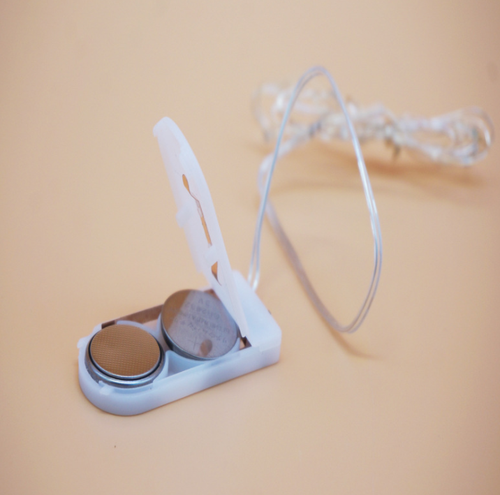 led節(jié)日燈串 CR2032紐扣電池盒燈串 室內(nèi)舞廳舞臺(tái)裝飾燈串 20珠