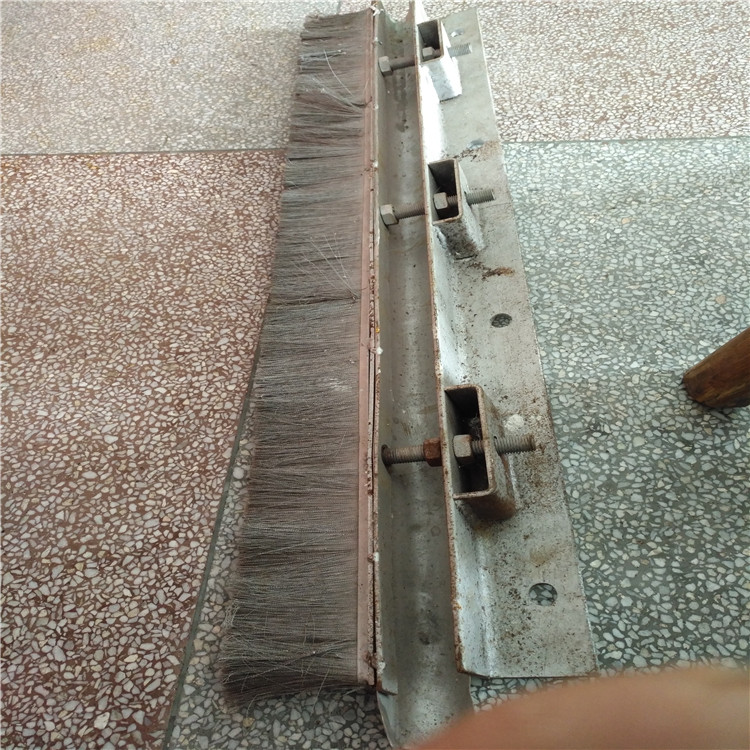 真空爐設(shè)備鋼絲刷 清理鋼絲排刷