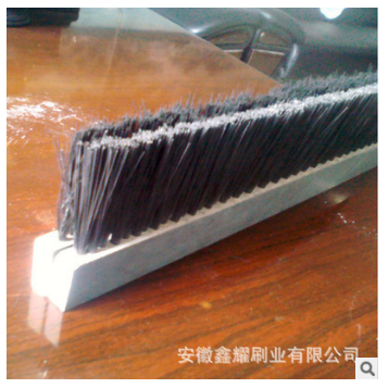 PVC沖床毛刷板直銷(xiāo)廠家-專(zhuān)業(yè)生產(chǎn)平面刷廠家-加工定制除塵板刷