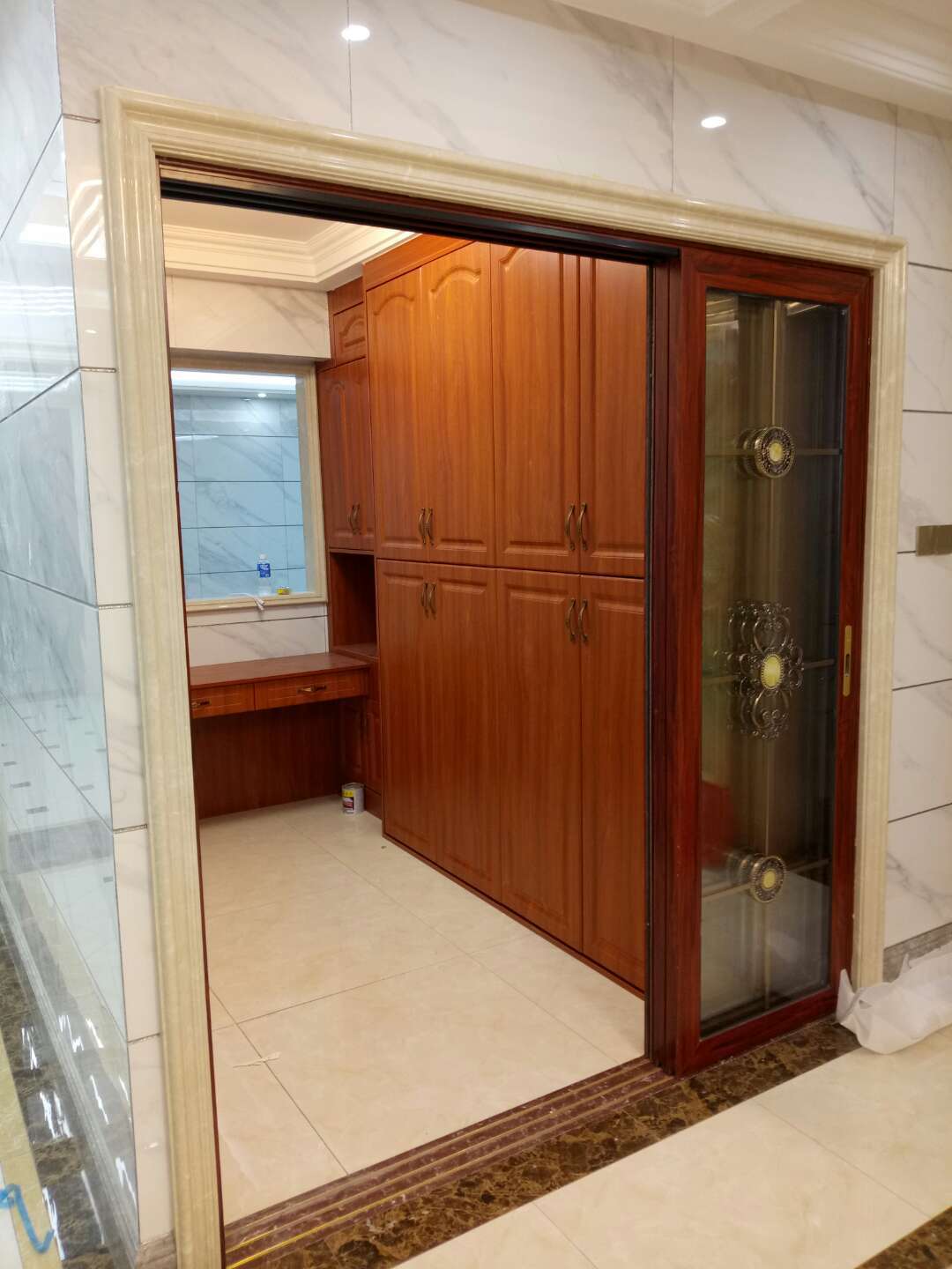 龍崗衣柜廠家鞋柜書(shū)柜酒柜吊柜衣柜