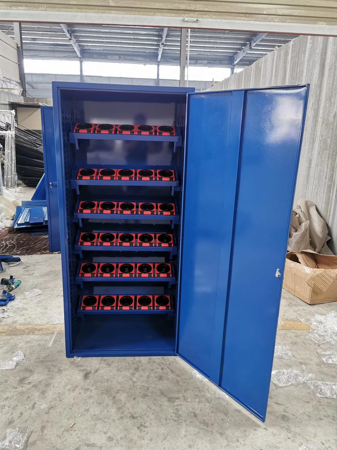 河南鄭州車間置物工具柜生產(chǎn)廠家設(shè)計(jì)定制價(jià)格