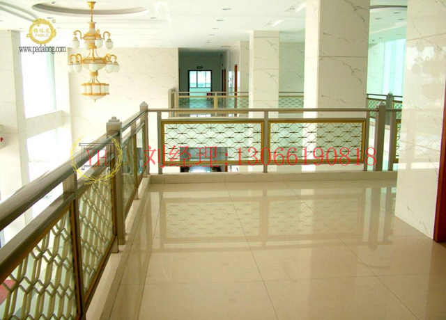 深圳鋅鋼護(hù)欄