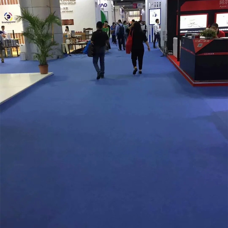 大紅色展覽地毯 華龍廠家定制1-4米展會(huì)平面地毯