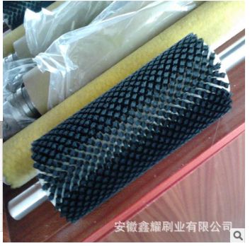 木地板除塵毛刷輥價(jià)格 直銷各類非標(biāo)工業(yè)用毛刷輥 機(jī)械尼龍絲毛刷輥廠家 現(xiàn)貨