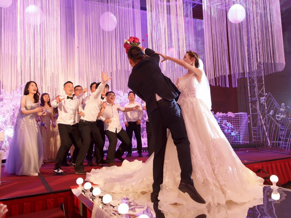 東莞婚禮設(shè)計電話、服務(wù)、公司、策劃【東莞華視光影影視傳媒有限公司】