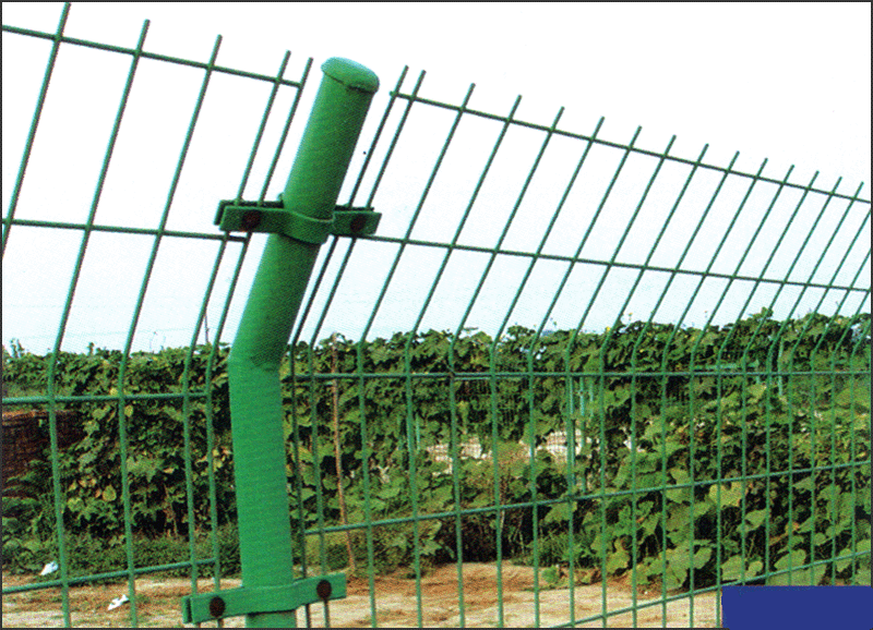 果園圍欄網(wǎng)，池塘圍欄網(wǎng)，防爬圍欄廠家報(bào)價(jià)