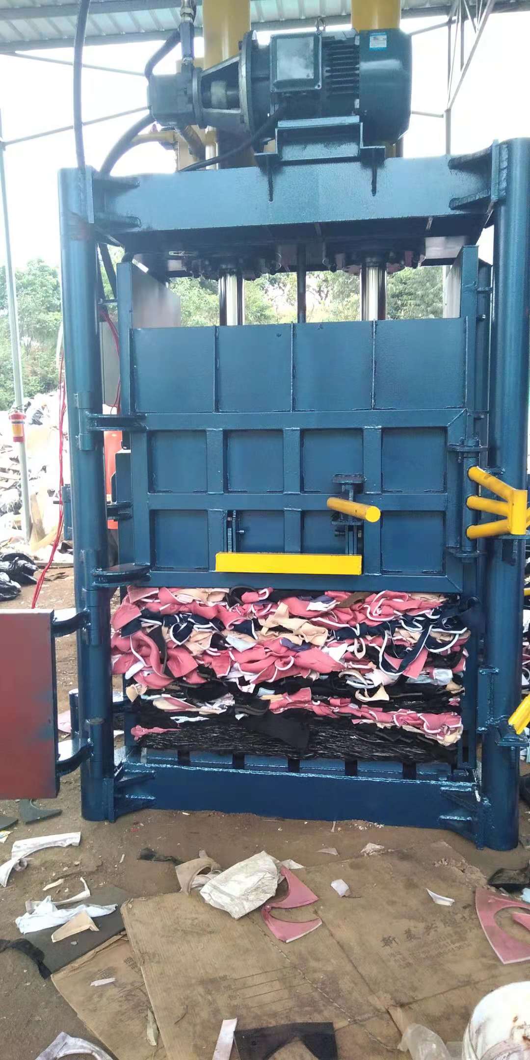 80噸雙杠立式海綿泡沫壓包機自動翻包 廣東東莞廠家現貨批發(fā)價格