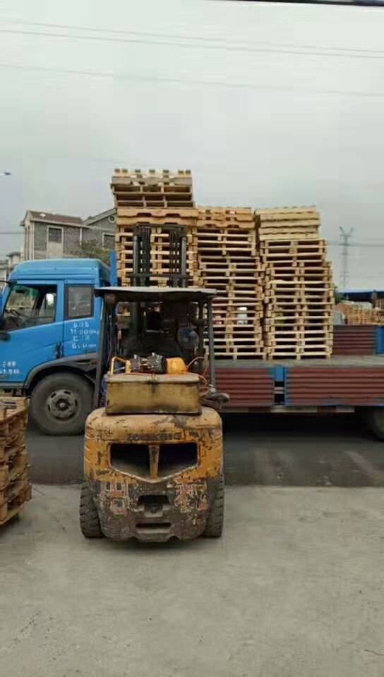 供應(yīng)杭州哪里有舊木托盤廠家  杭州哪里有舊木托盤出售