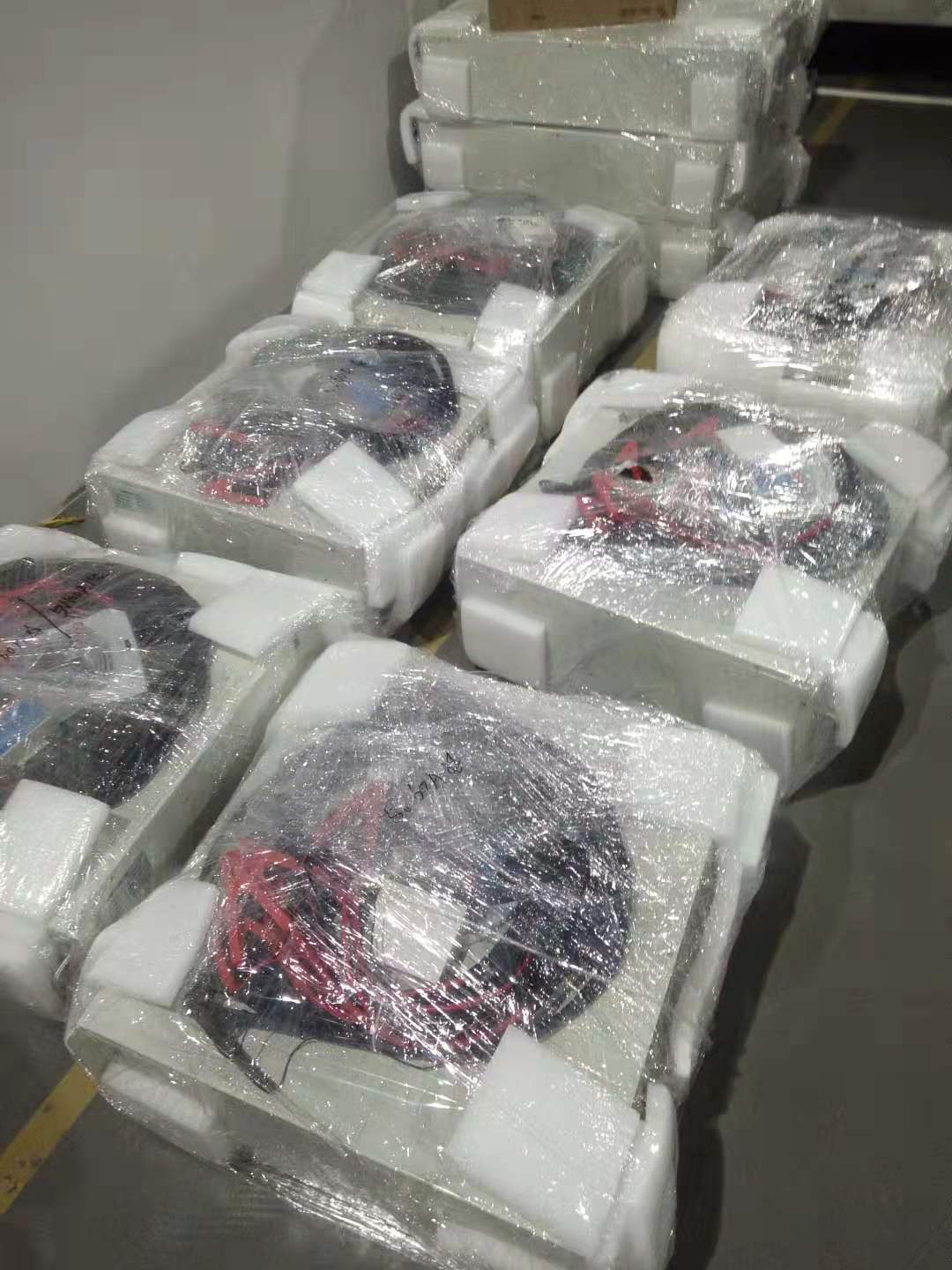 5V60A廠售8個(gè)電池點(diǎn)位檢測(cè)柜 大單體 三元鐵理 軟包 充放電老化容量性能 高精度設(shè)備