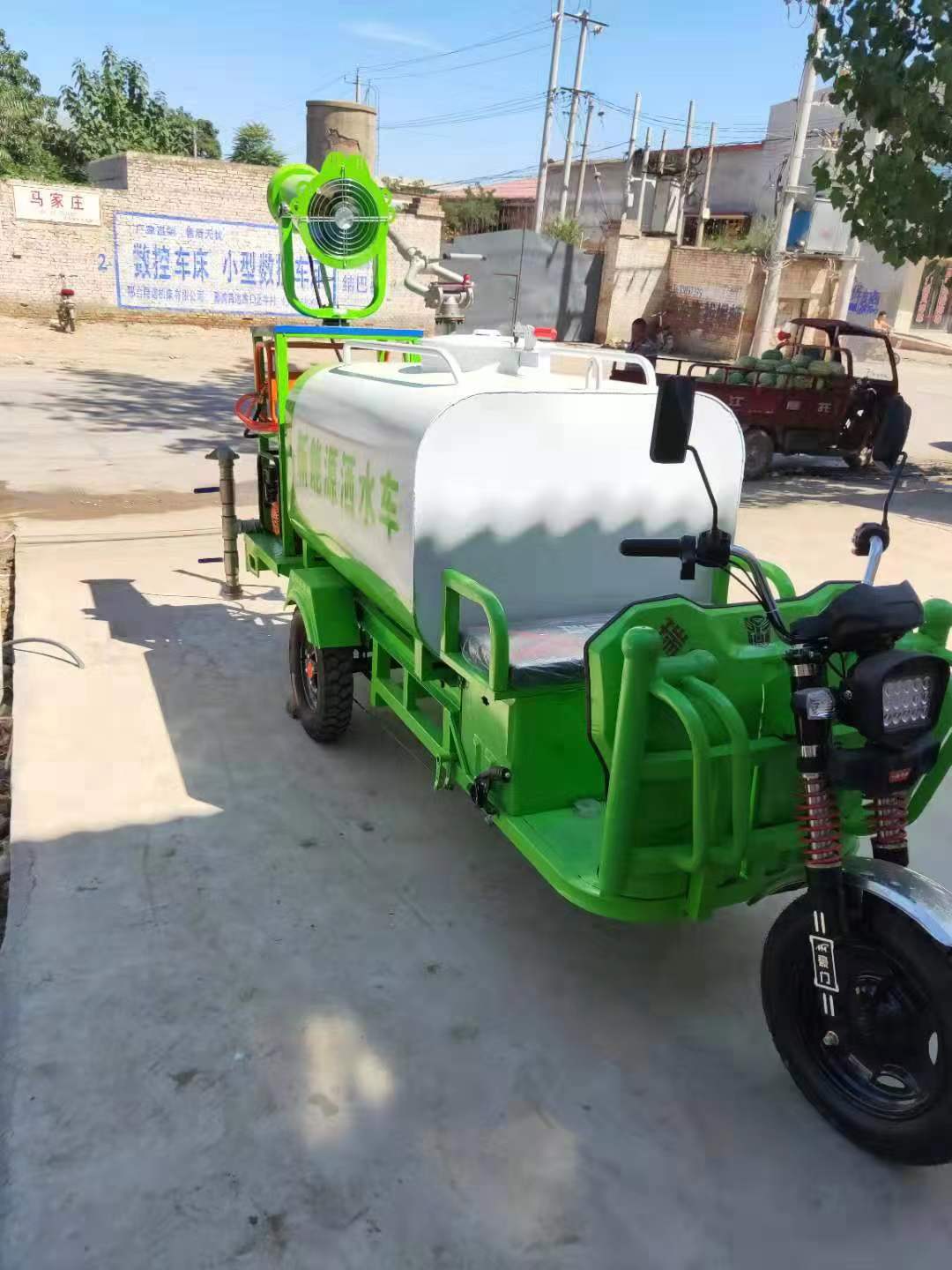 多功能灑水車  環(huán)衛(wèi)綠化灑水車  綠化噴霧水炮車