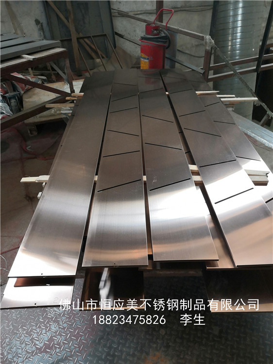 定制彩色不銹鋼屏風(fēng)、不銹鋼屏風(fēng)拉絲酒店ktv別墅各種風(fēng)格屏風(fēng)