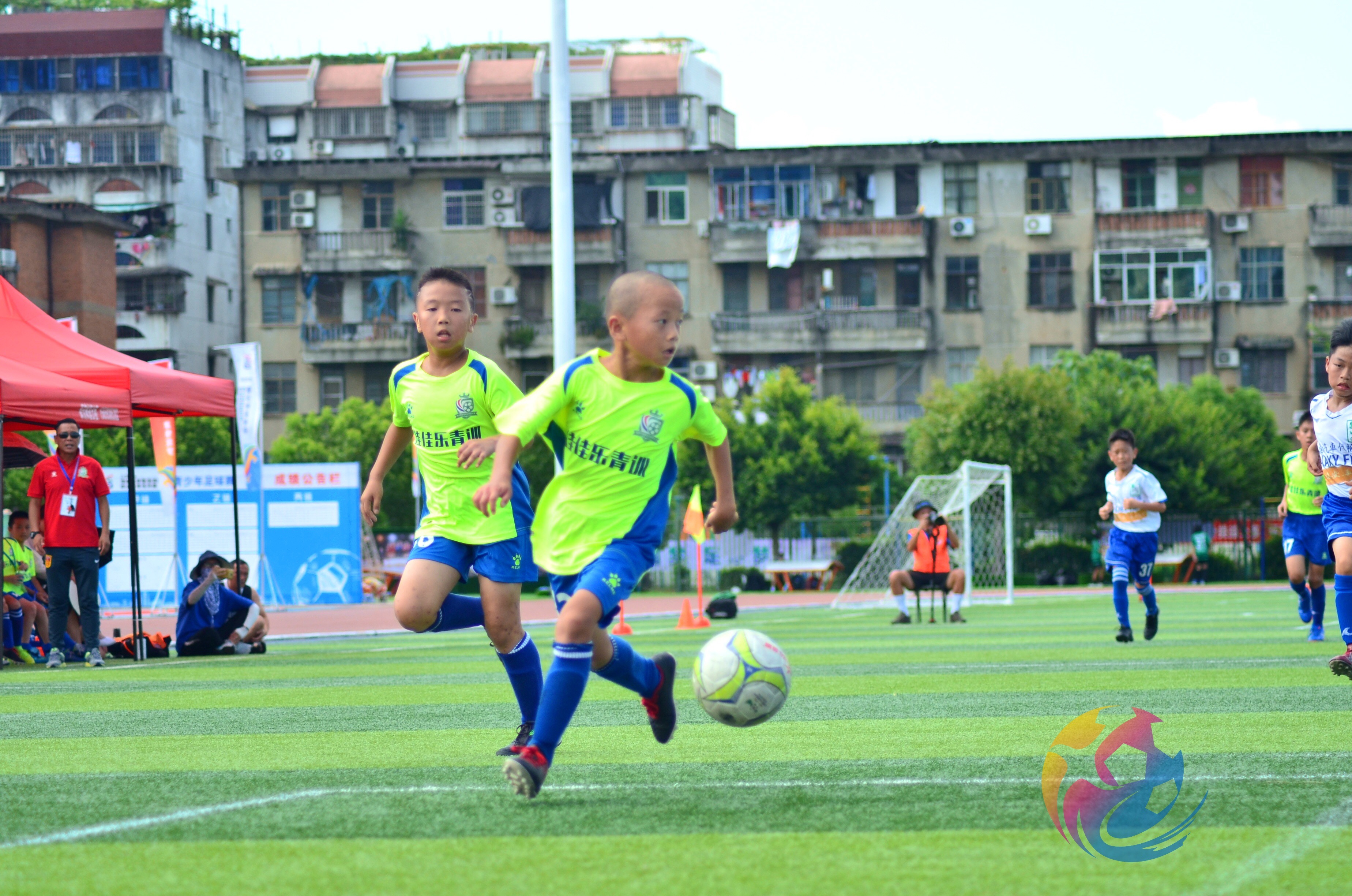 福州青少年足球培訓(xùn)機(jī)構(gòu)多少錢、電話、【福建省佳佳樂足球俱樂部】